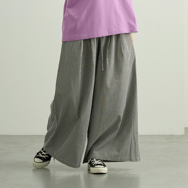 サッカーストライプ タックワイドパンツ｜イージーケア