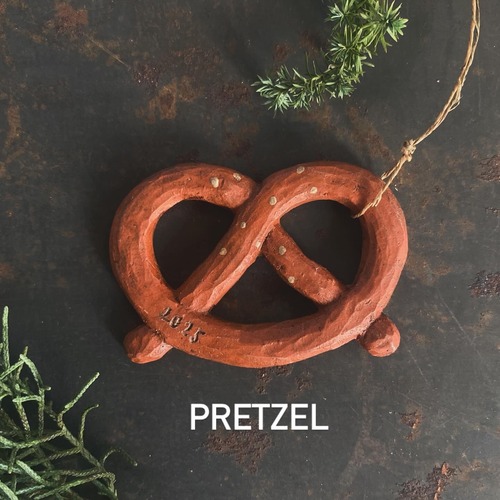 2025Christmas ornament “ pretzels”