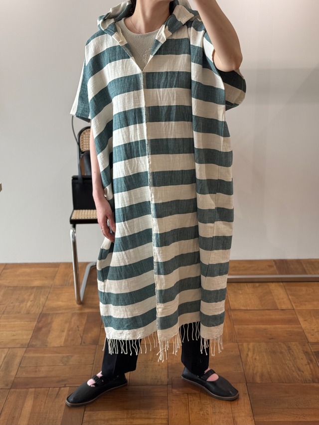 jonnlynx/JL226-TW1141 sabahar hooded poncho