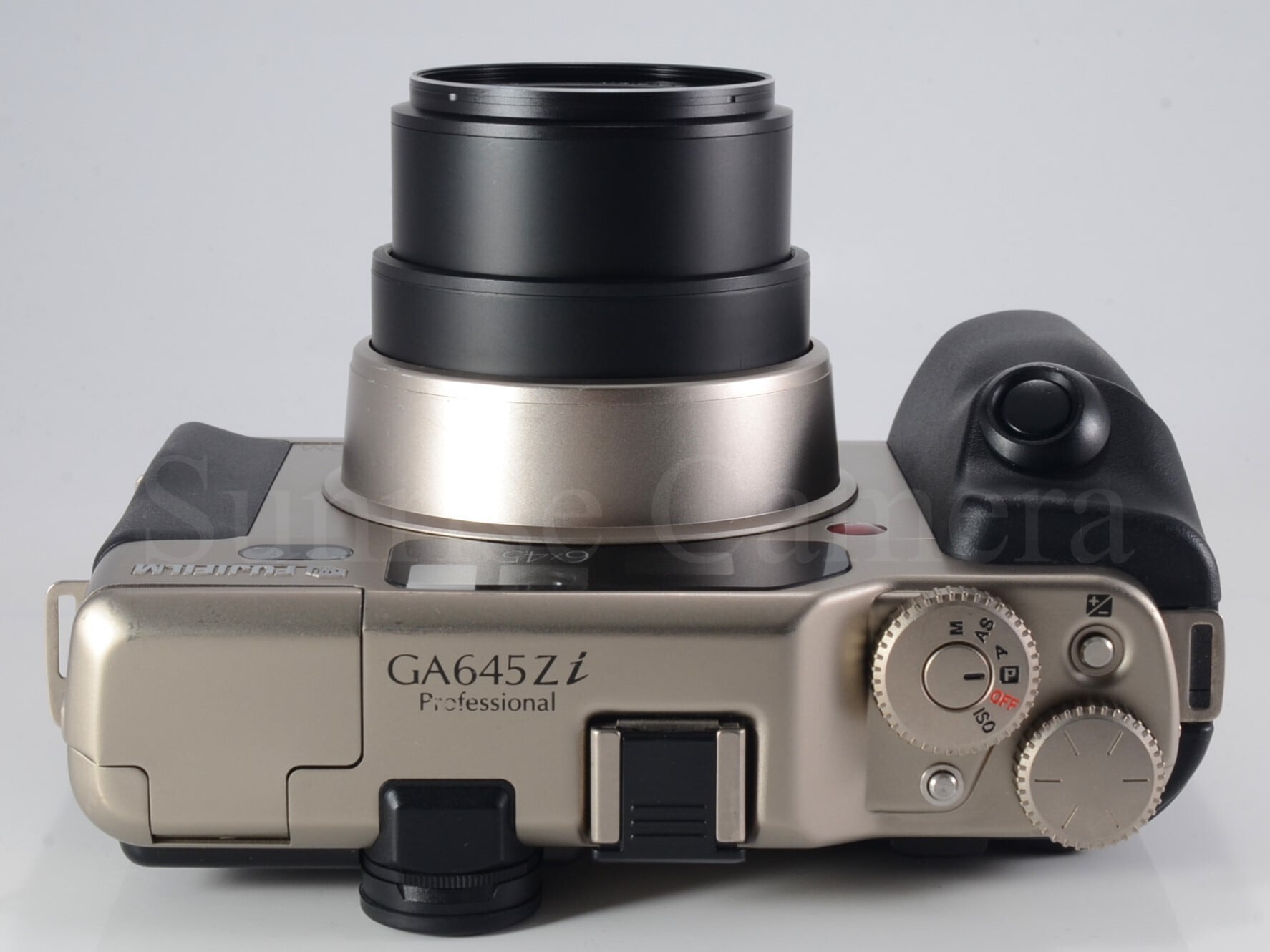 FUJIFILM GA645Zi Professional / SUPER EBC FUJINON 55-90mm F4.5-6.9