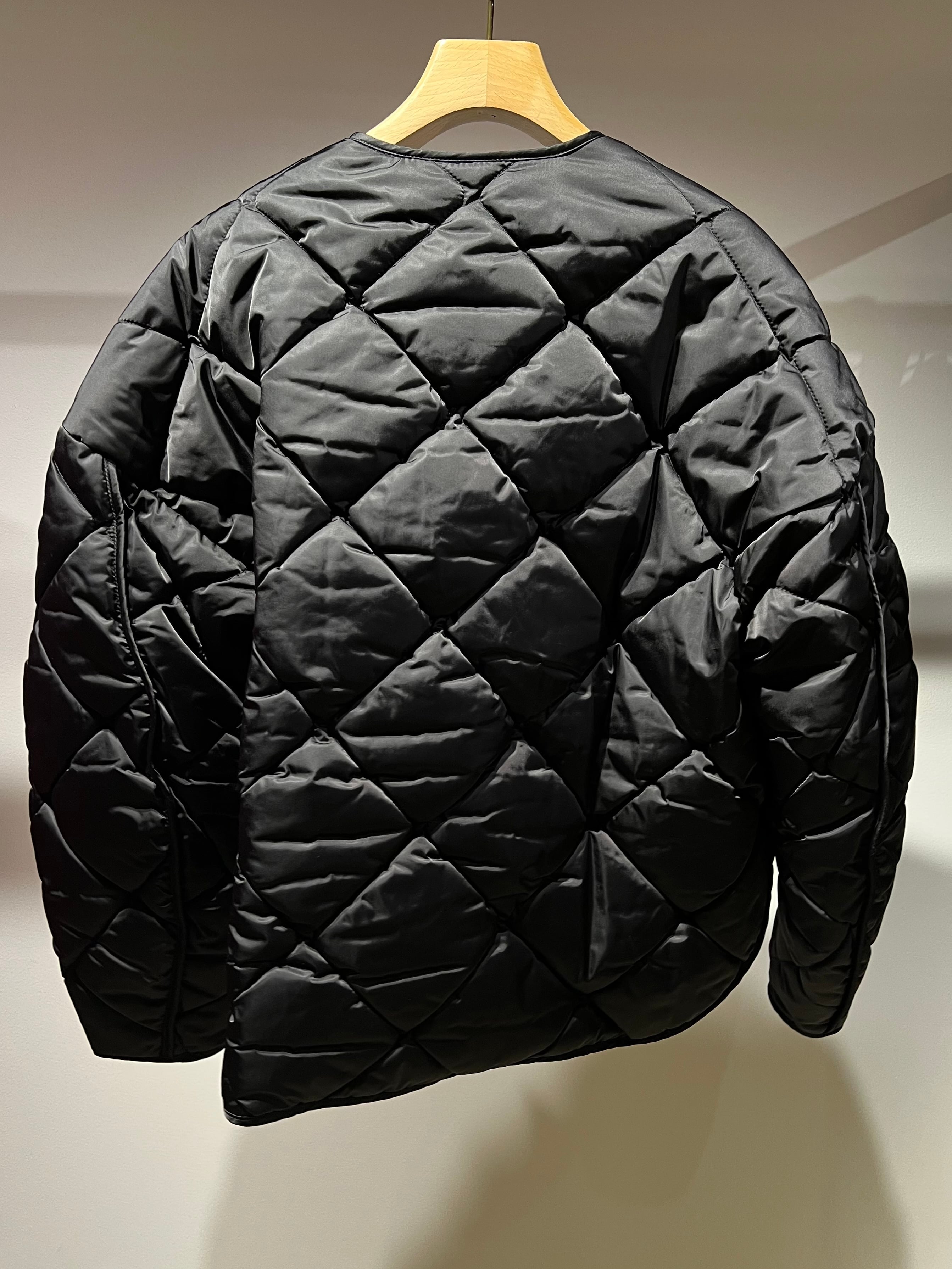 エンフォルド】SATIN QUILTED JACKET 36（黒）enfold