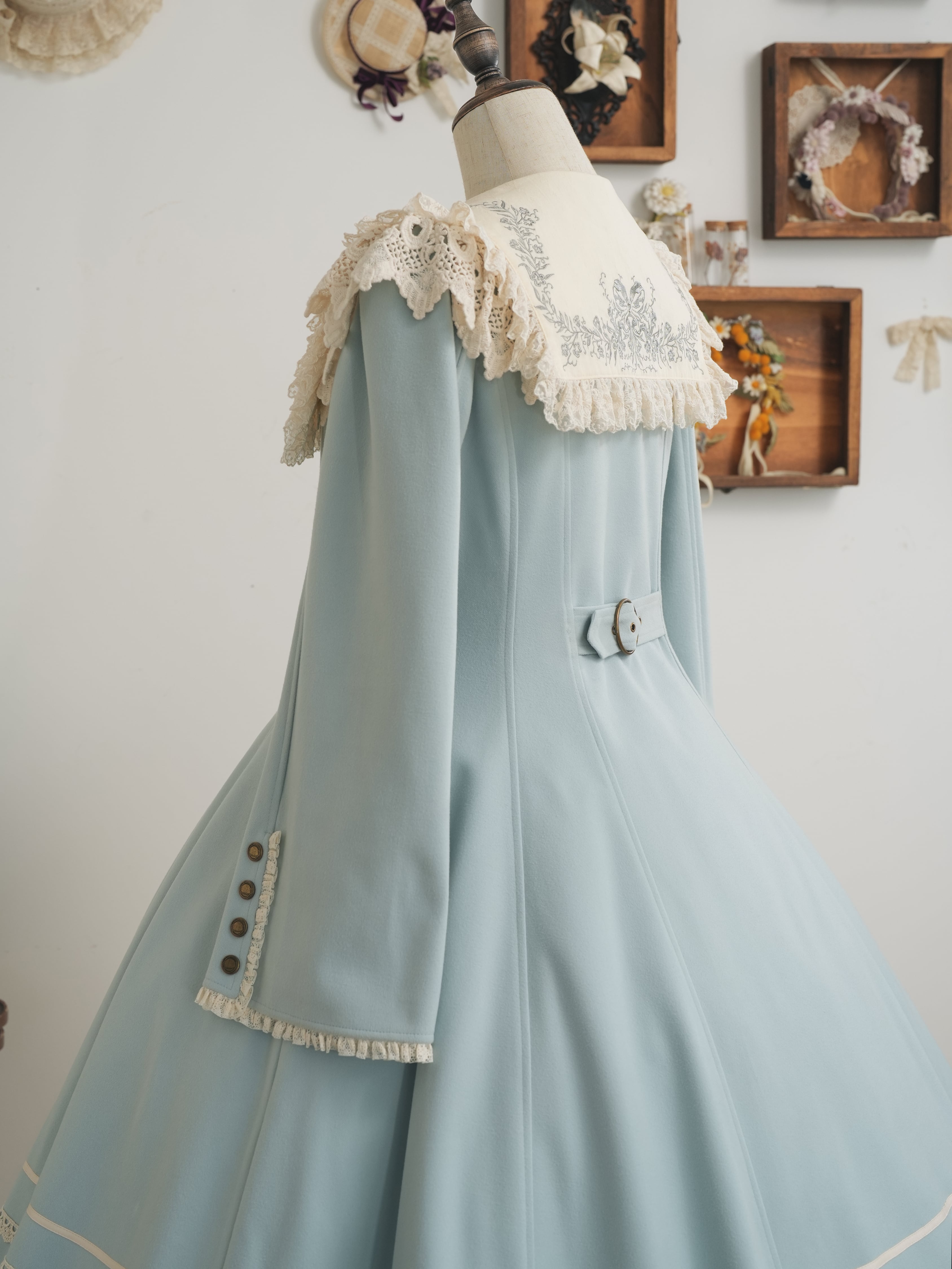 FOXEY スノーホワイト 総コード花柄刺繍 ワンピース クリーニング済 50％OFF】花柄刺繍コート | レースワンピースやブラウスなどエレガント