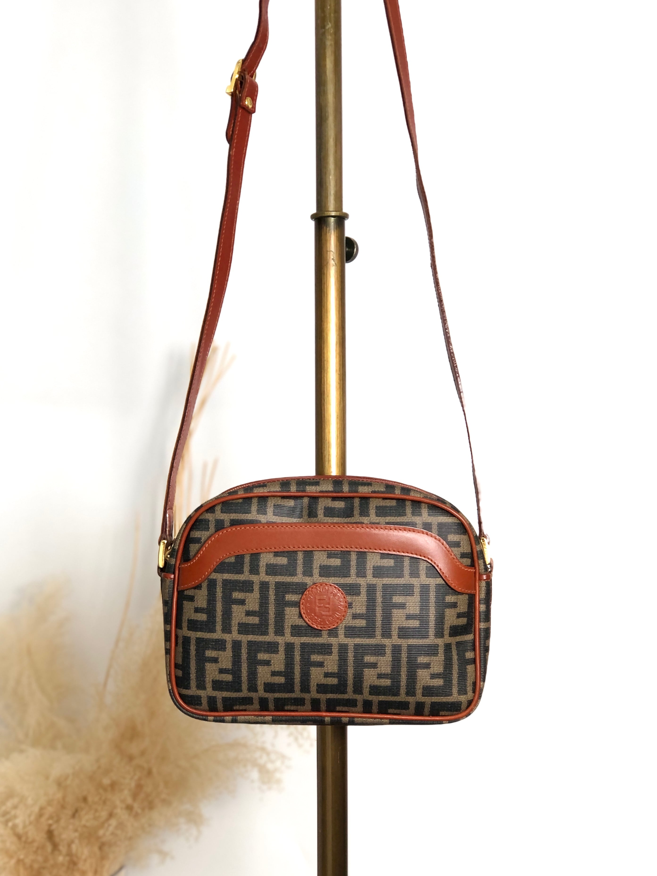 FENDI フェンディ ズッカ ショルダーバッグ ブラウン ロゴ PVCレザー vintage ヴィンテージ オールド ycr64x