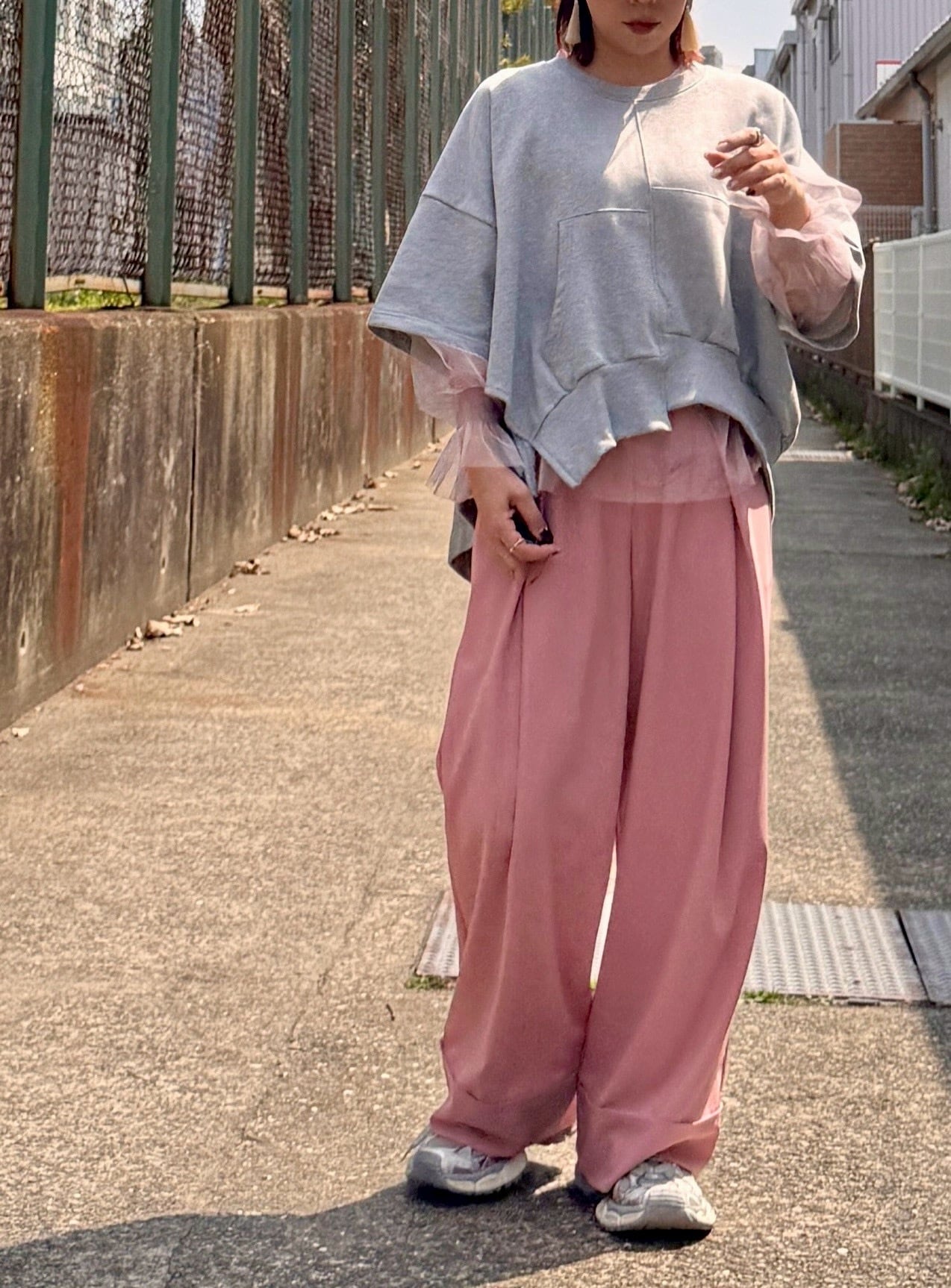 カラータックワイドパンツ 211J508 | TRANOI.offical STORE