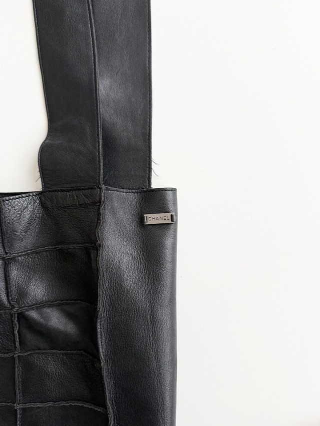 FW1999 CHANEL LEATHER CHOCO BAR SHOULDER BAG