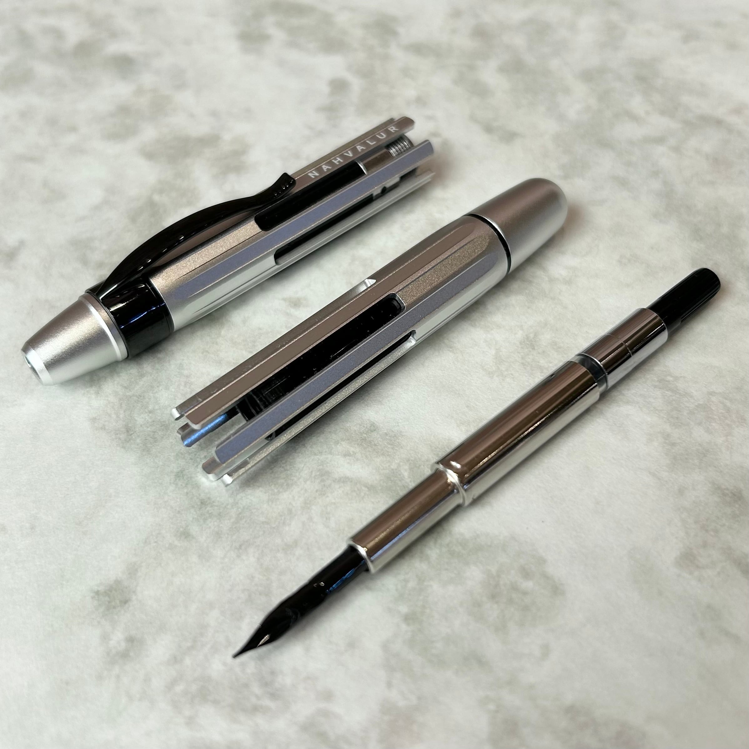 ナーヴァル エクリプス万年筆「イリジウム（スライドノック式）」／字