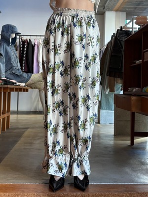 【26SS】FUMIE TANAKA フミエタナカ / flower satin PA / パンツ