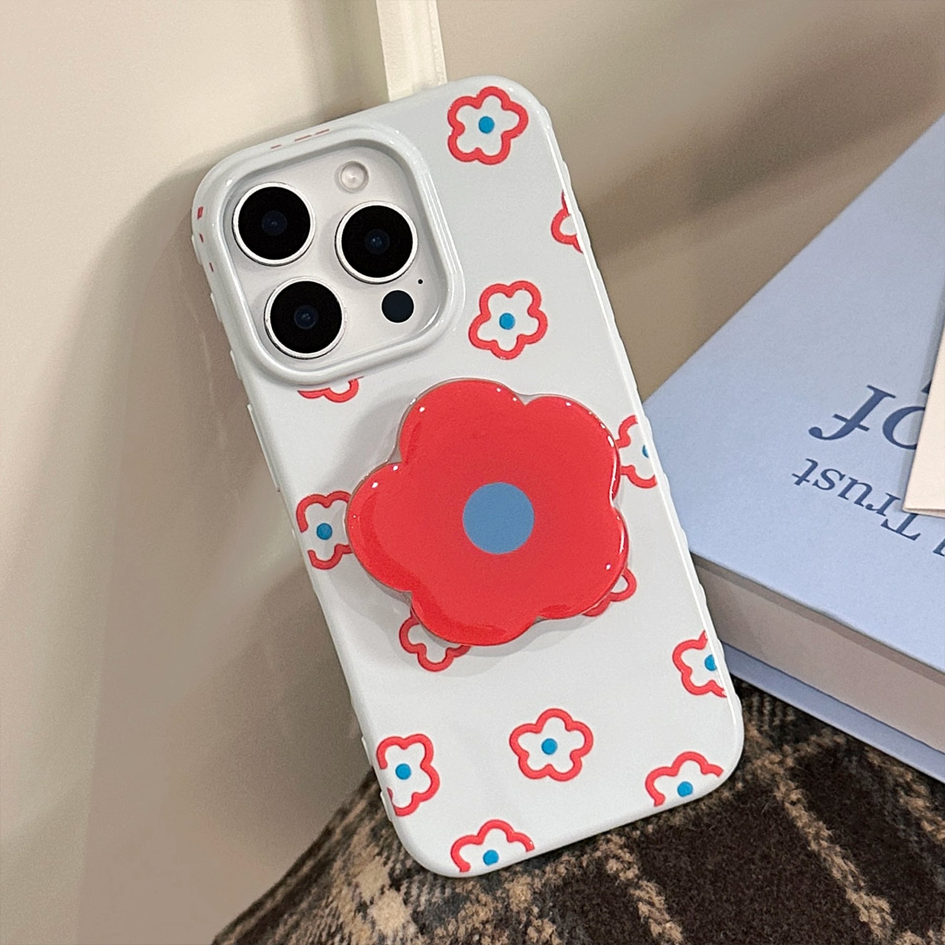 iPhone17~12対応】スモーキーブルー×赤い花柄◎おしゃれで個性的な