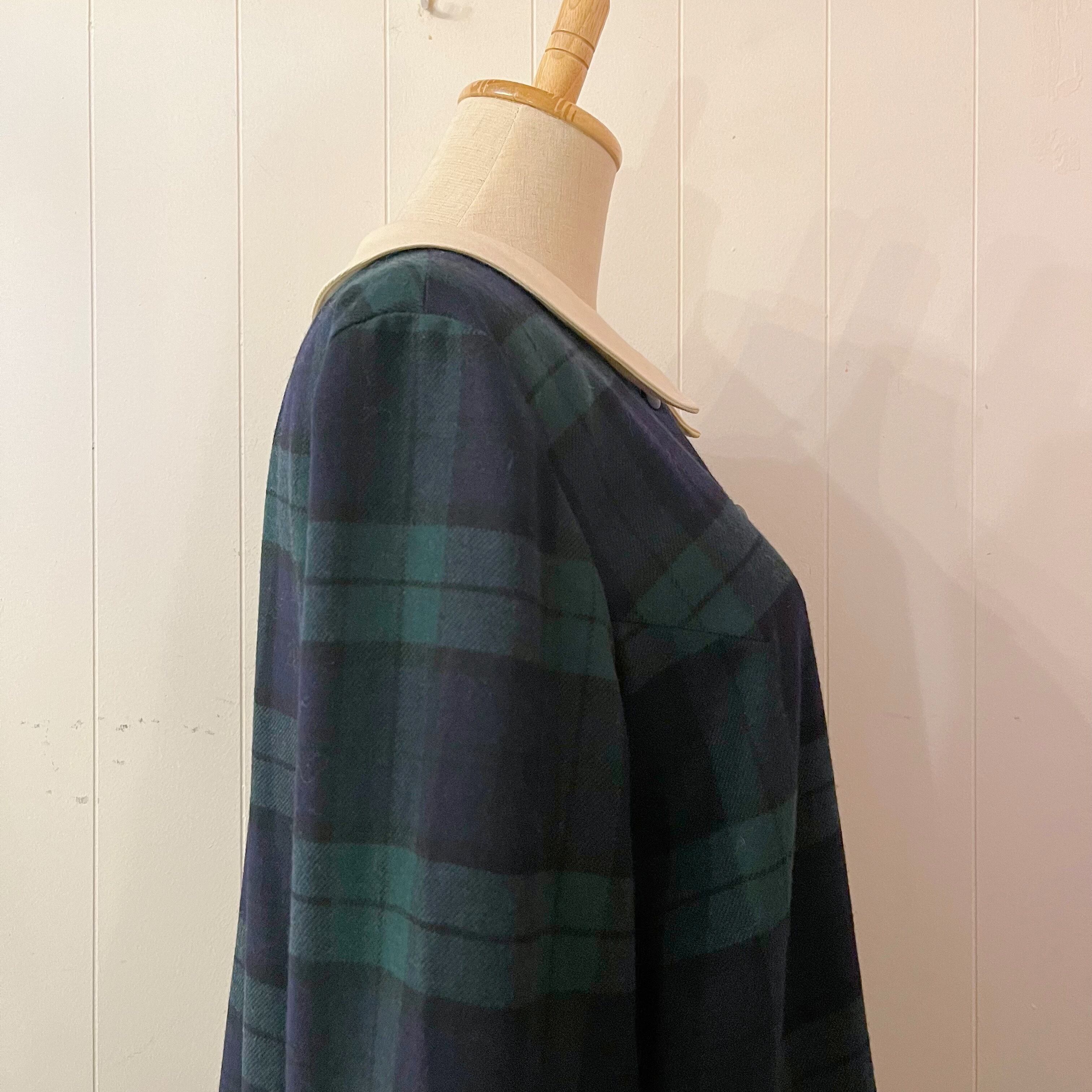 green check white collar one-piece