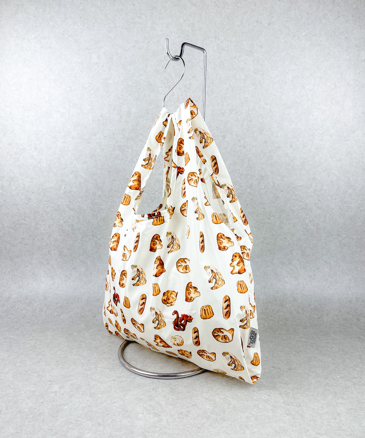 F251064-19_FANTASTIC BEASTS×Flapper コワルスキーベーカリー総柄エコバッグ - 10