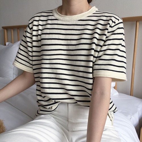 トップス tシャツ レディース ボーダー ストライプ ボーイッシュ ガーリー メンズライク カットソー  袖あり 半袖 ラウンドネック  サマーニット かわいい きれいめ 上品 おしゃれ 大人可愛い ラフ ルーズ 無地 夏 10代 20代 30代 レディース 学生 デート お出かけ 女子会 休日 公園 韓国 韓国風 韓国ファッション オルチャン