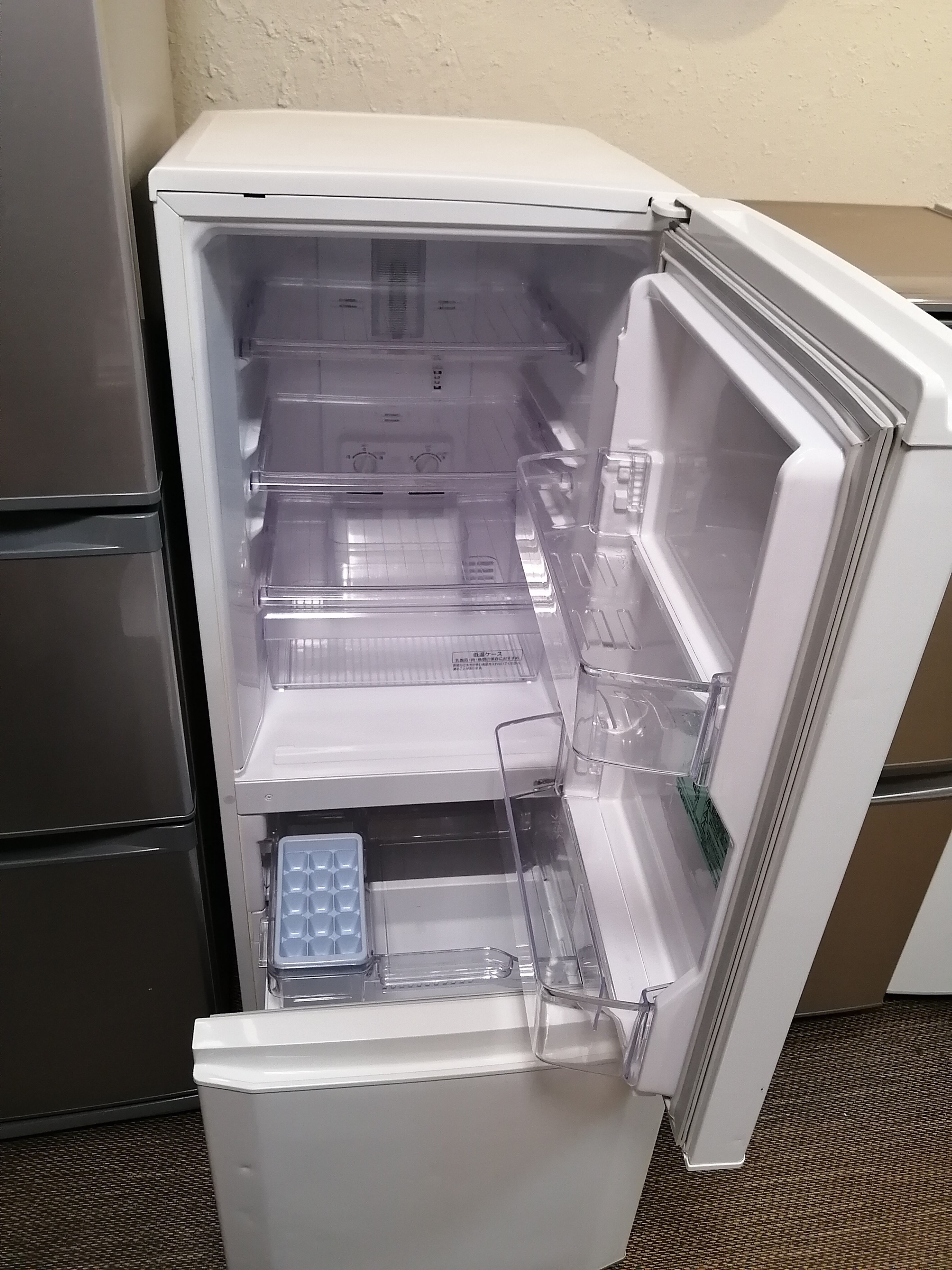 SALE》MITSUBISHI ノンフロン冷凍冷蔵庫 146L 2016年 MR-P15EZ-KW 