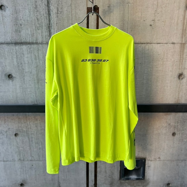 VTMNTS  ALL RIGHTS RESERVED LONGSLEEVE