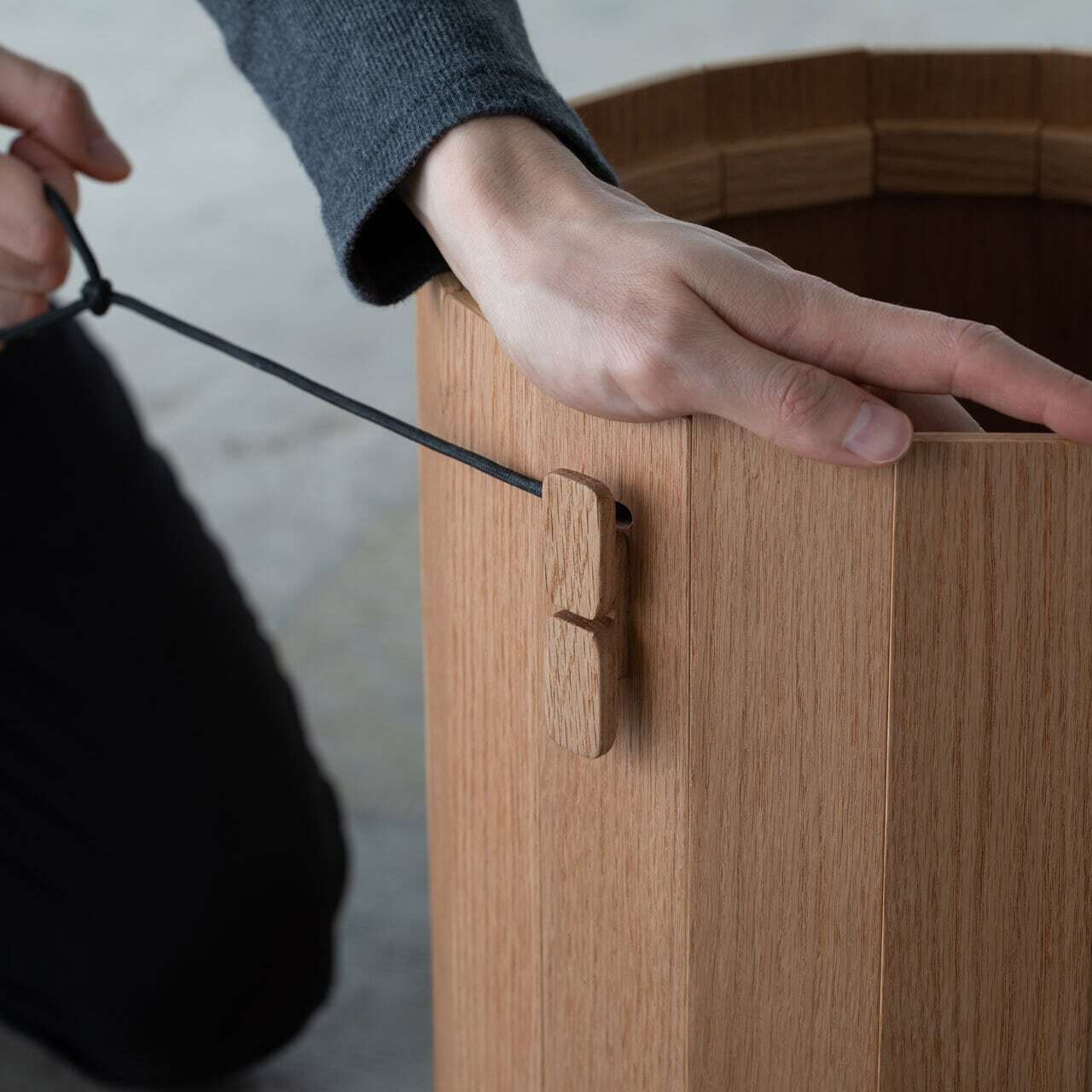 IKIKI フォルダブルコードビン オーク Foldable Cord Bin Oak