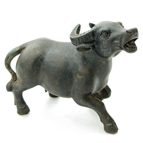 骨董品　牛　像 金属製・牛像・No.140526-33・梱包サイズ60 | リサイクルショップ宝さがし