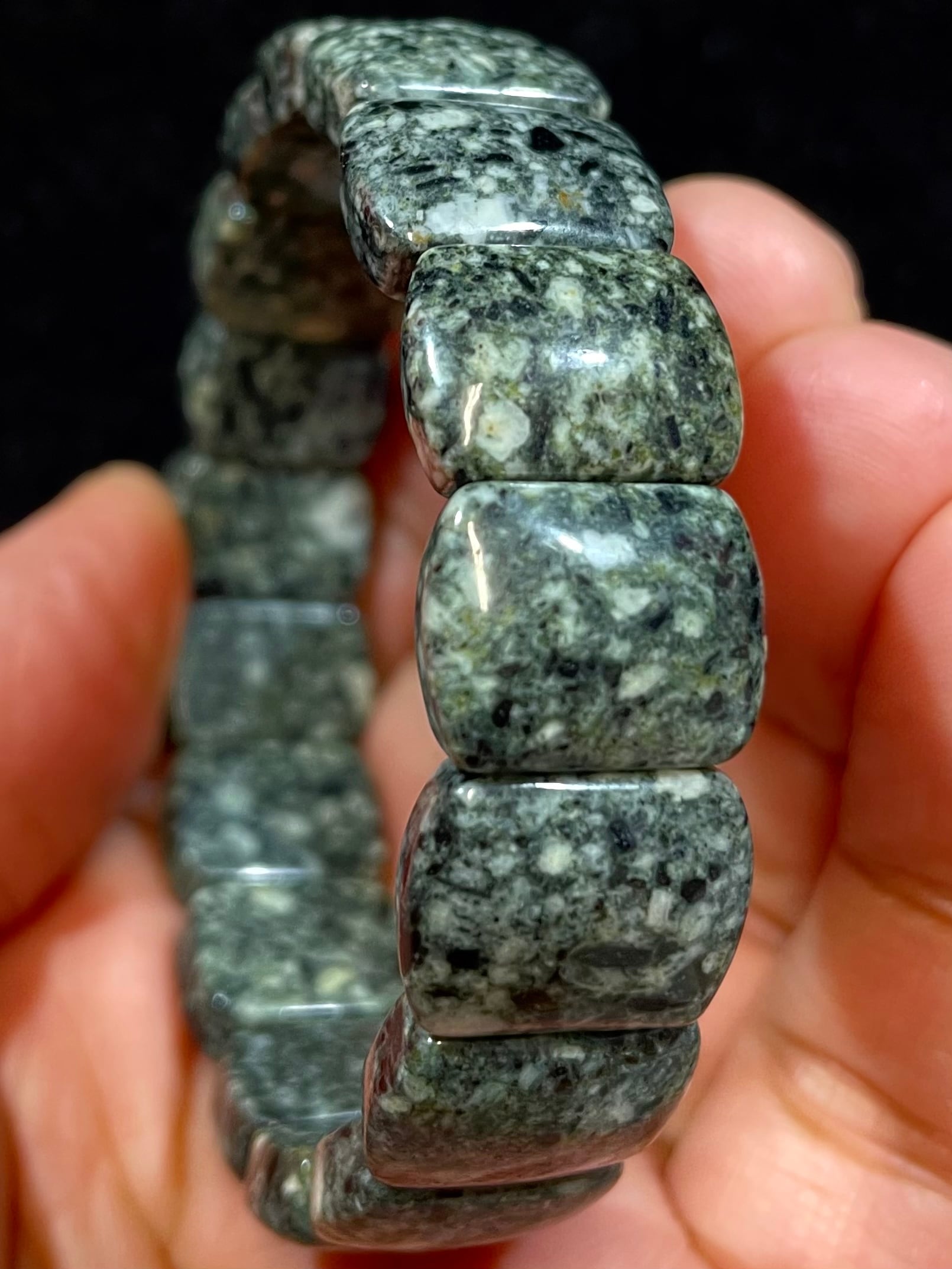 3) 霊石「遠野の石」スーパー・バングル | レムリアの太陽