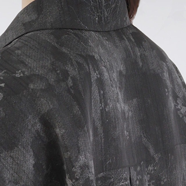 Five-quarter sleeve oversized box silhouette shirt C1158