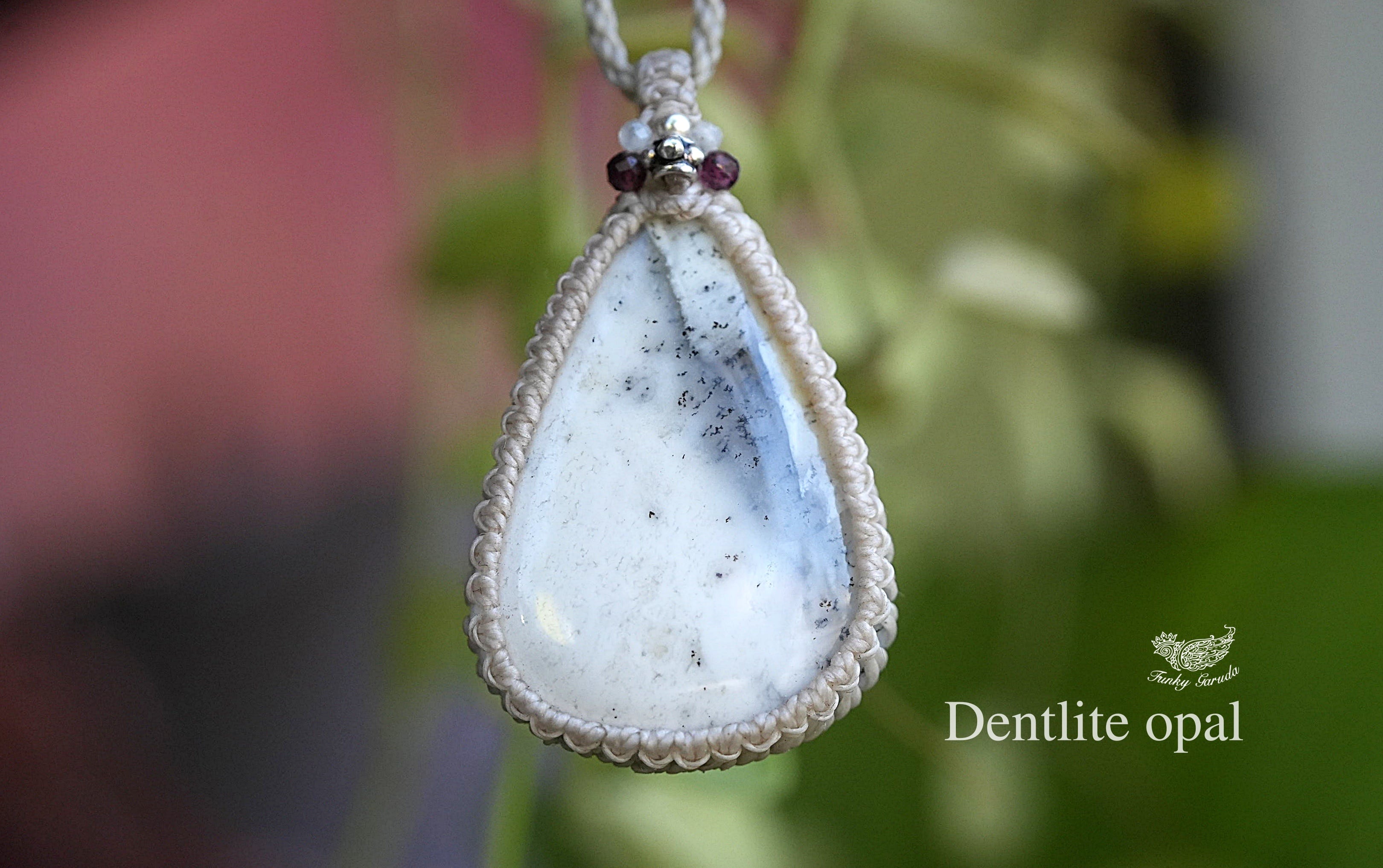 白い雪巨塔★デンドライトオパール マクラメネックレス1506