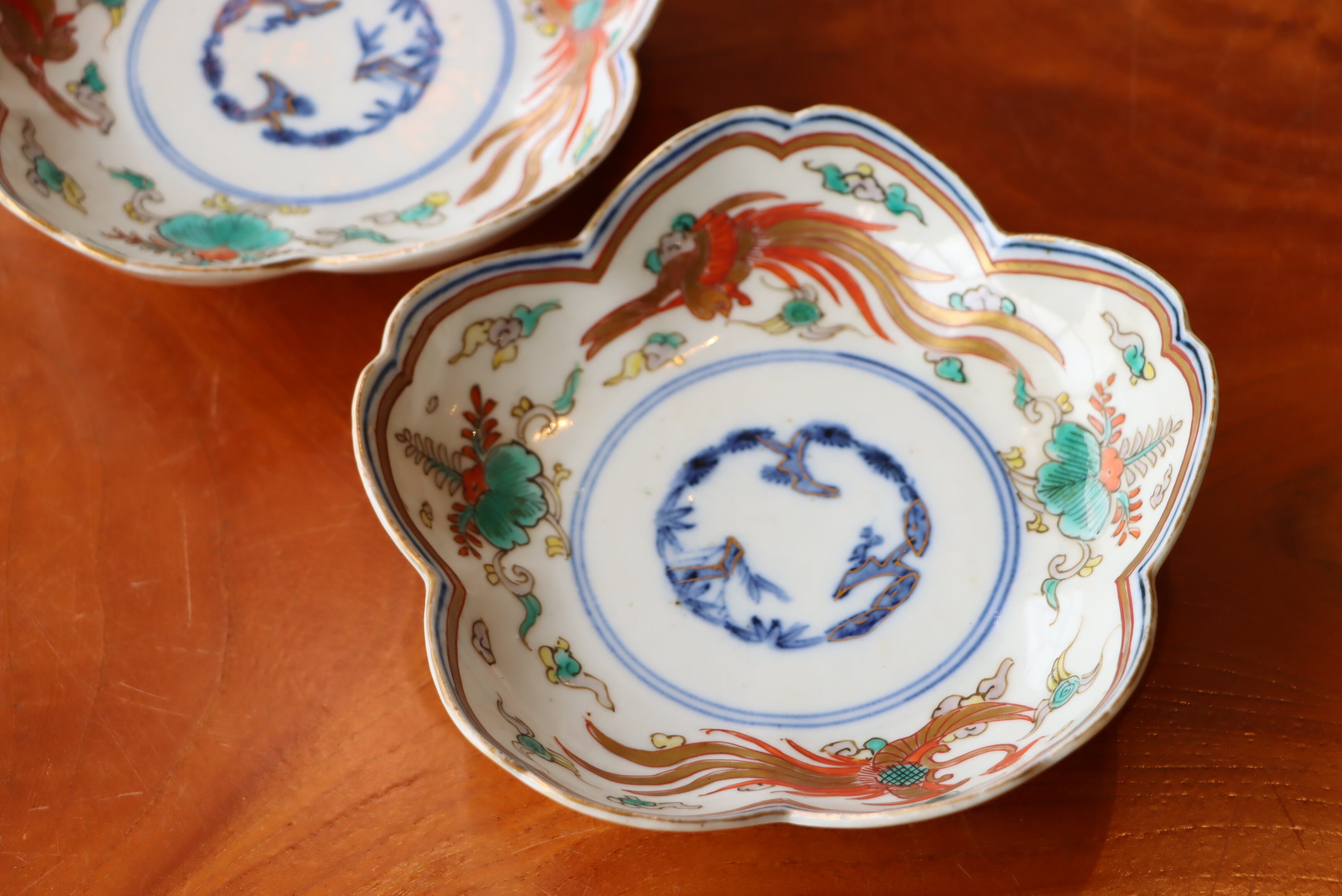 新品2点セット　九谷焼　色絵千段 飯碗 茶碗　　梅菊と小鳥 新品2点セット九谷焼色絵千段 飯碗 茶碗梅菊と小鳥