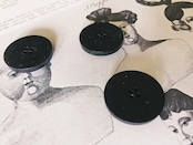 フランス 1900s 幾何学の黒花とgalalithe製ボタンセットa アンティーク