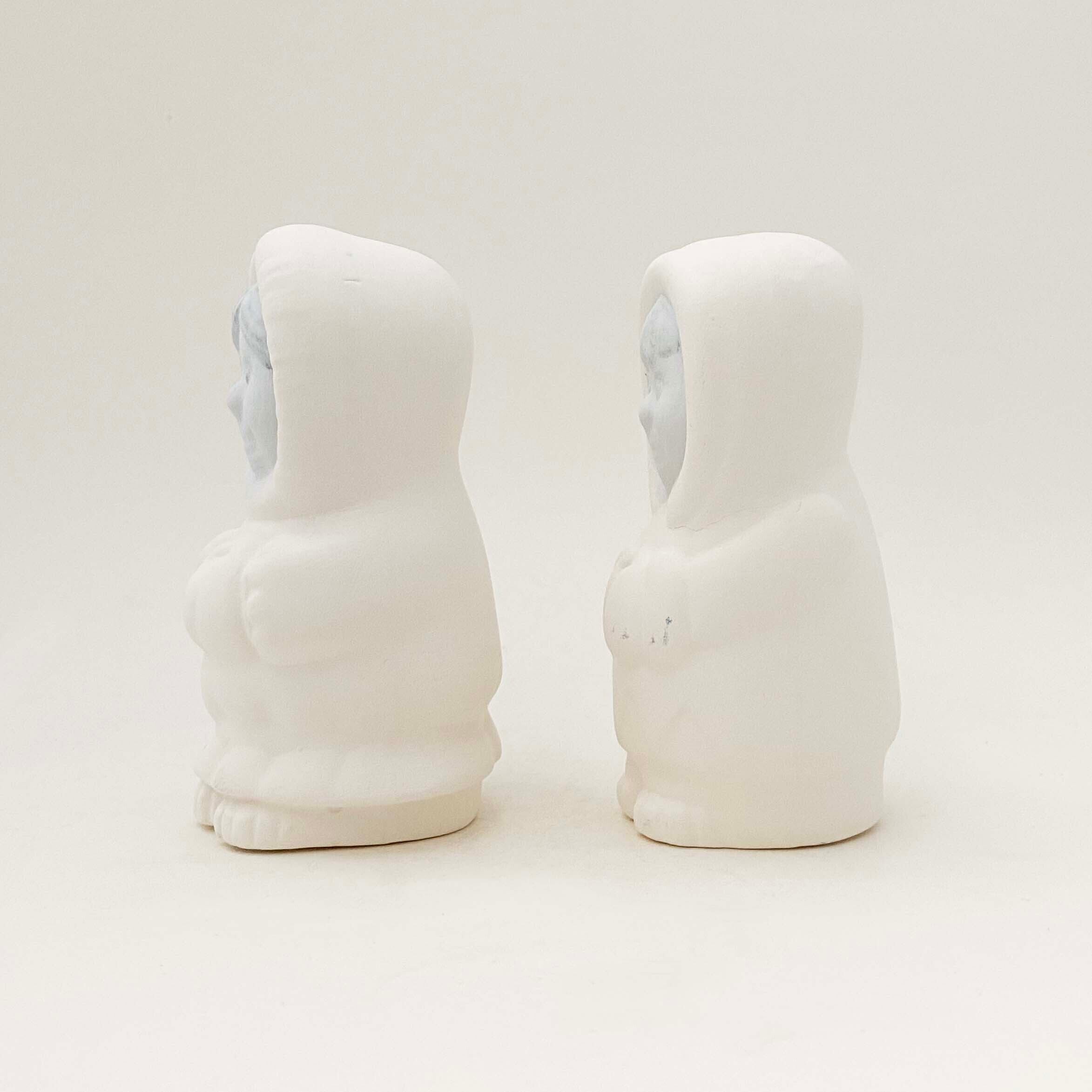 陶器のエスキモーの子供（アラスカ土産）