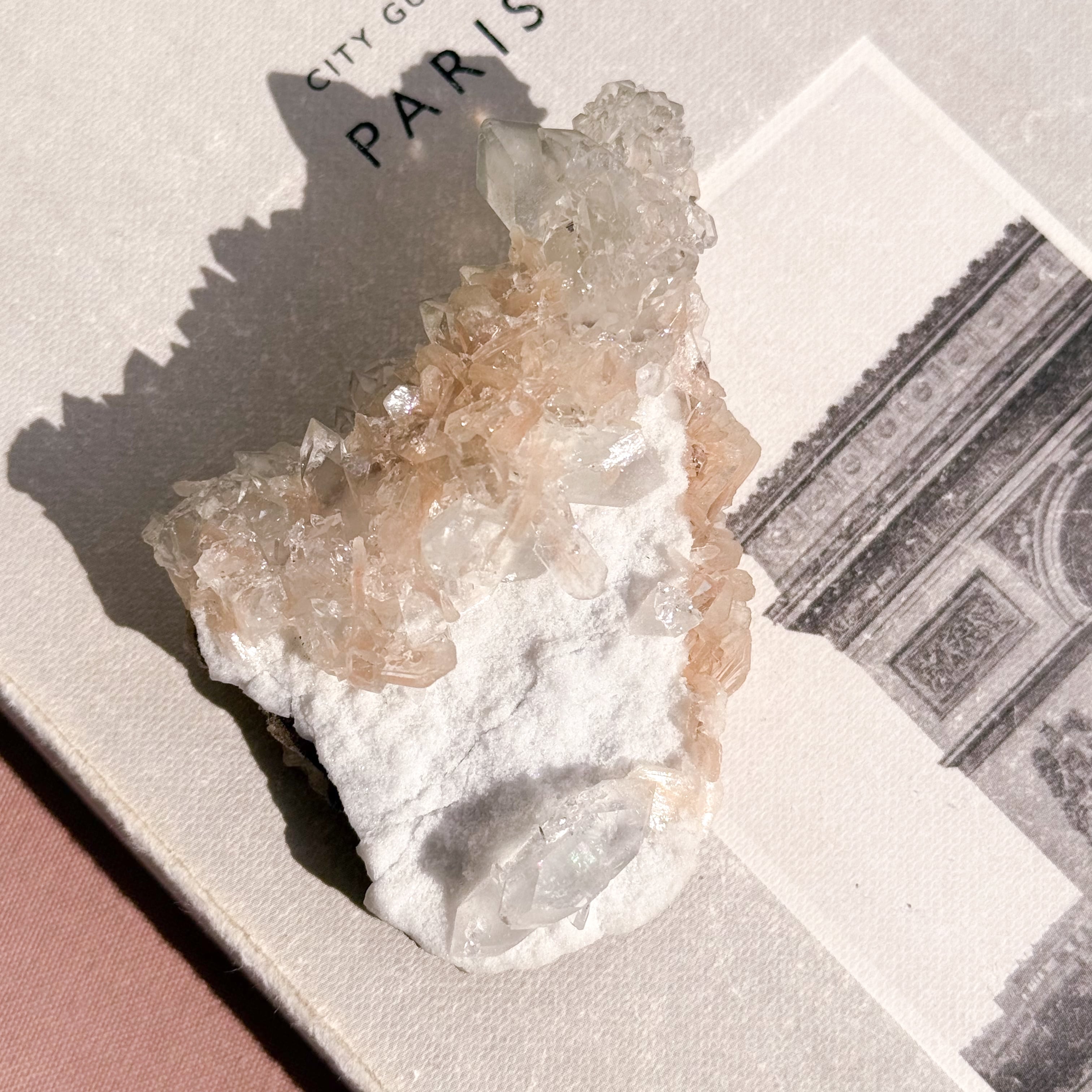 スティルバイト | FLUXY - 天然石と鉱物のお店 フラクシー