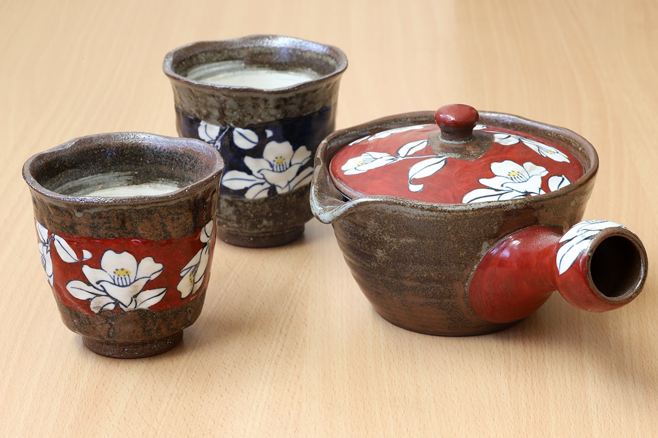 帯山茶花 急須 工房：福昭窯（波佐見焼） | にっこう生活館 ONLINE