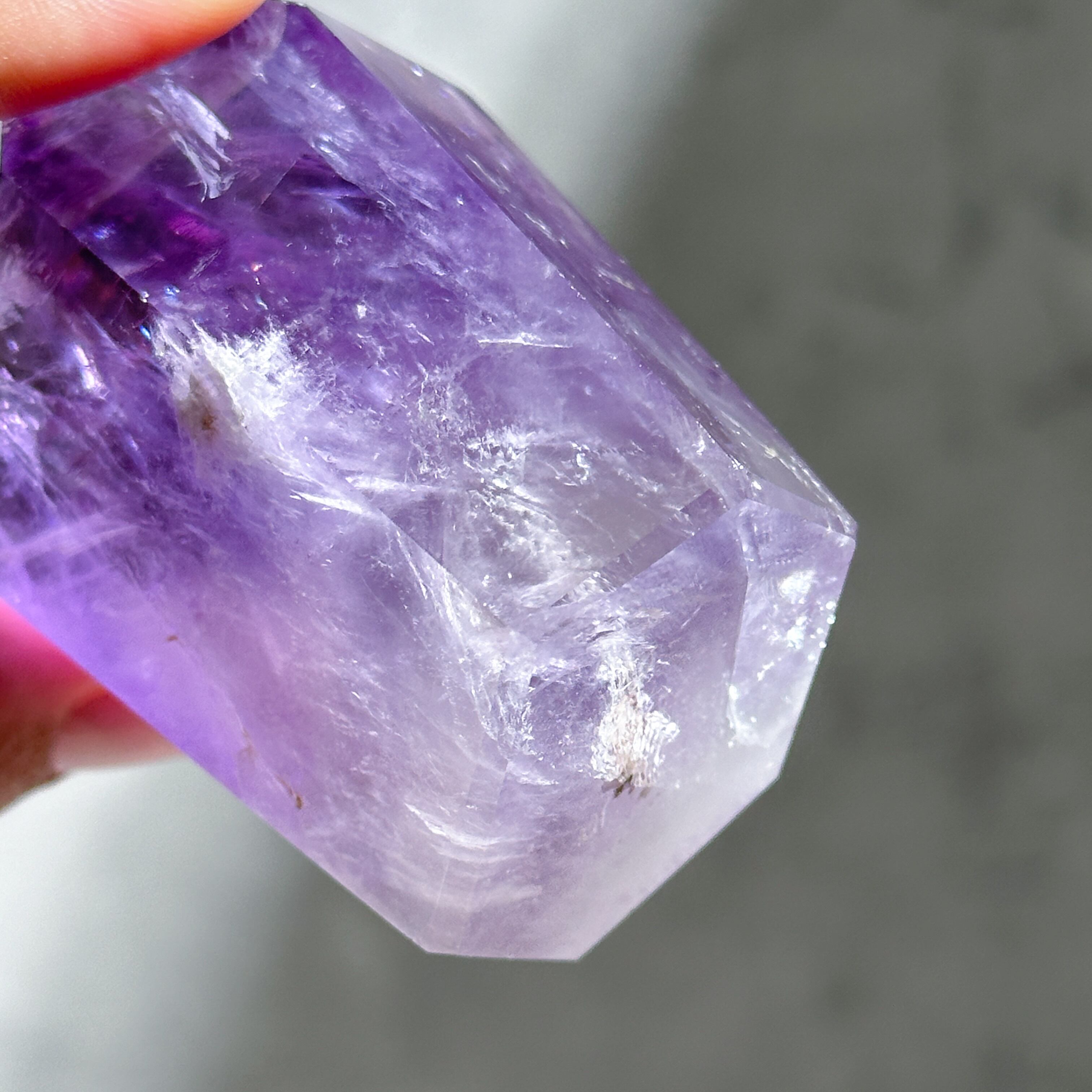 虹◎アメジスト タワー81◇ Amethyst ◇天然石・鉱物・パワーストーン
