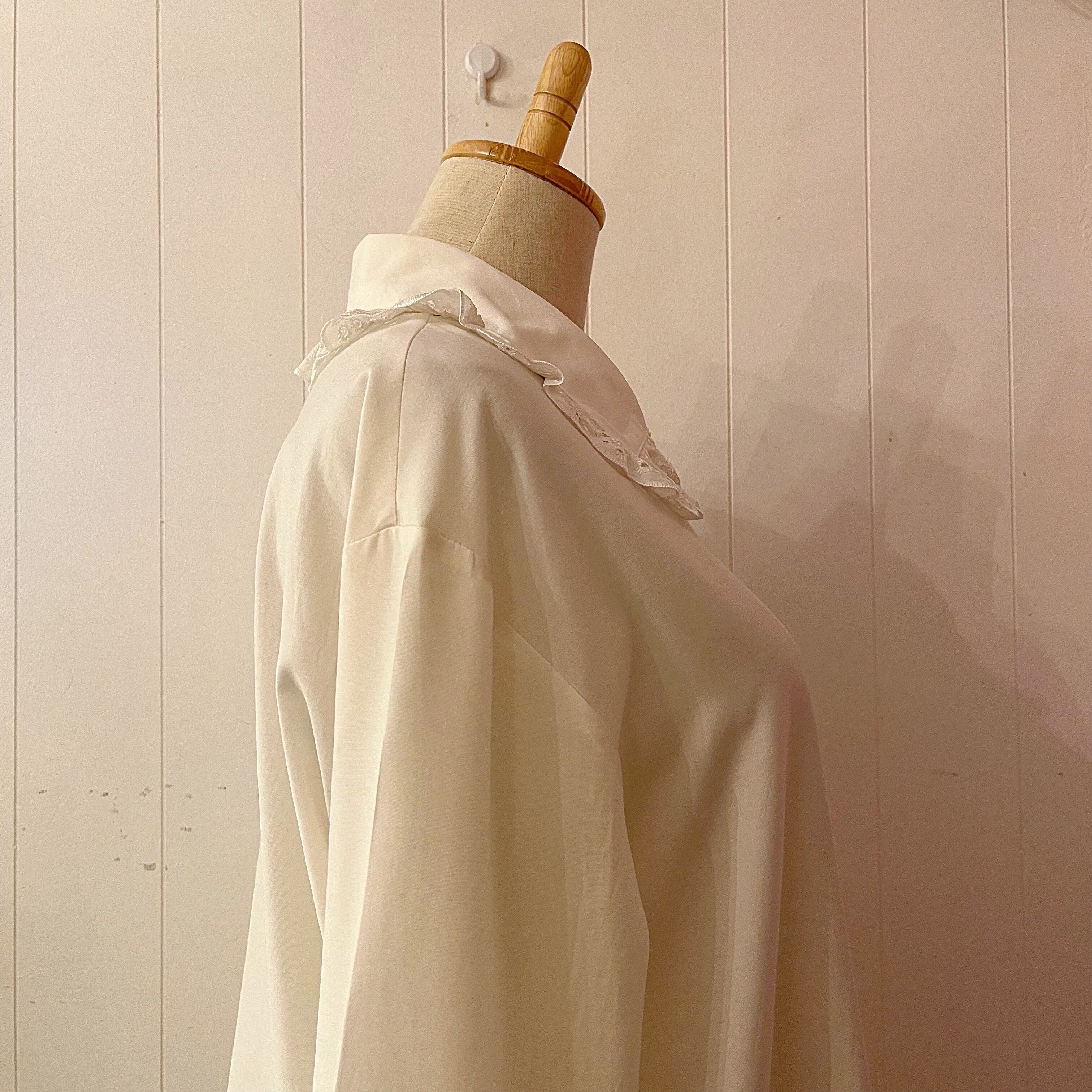big frill cuffs white blouse