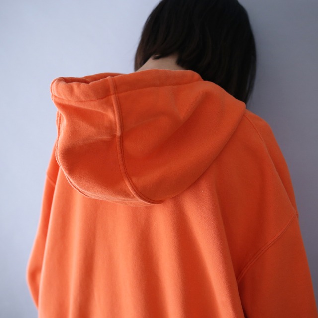 "Carhartt" sleeve logo printed XXXL over silhouette orange sweat parka