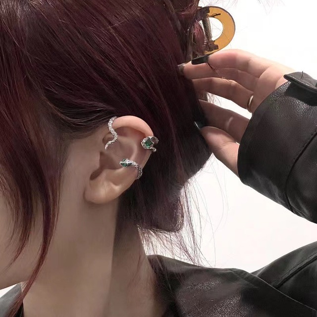 キャンディキャット 蛇型デザインピアス