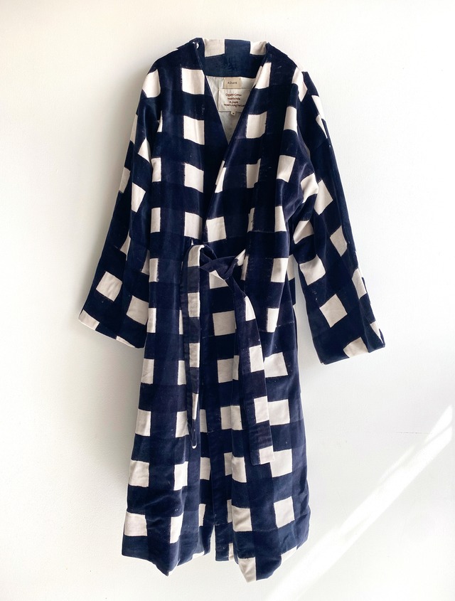 Gown coat "block print big size gingham check black" cotton velvet