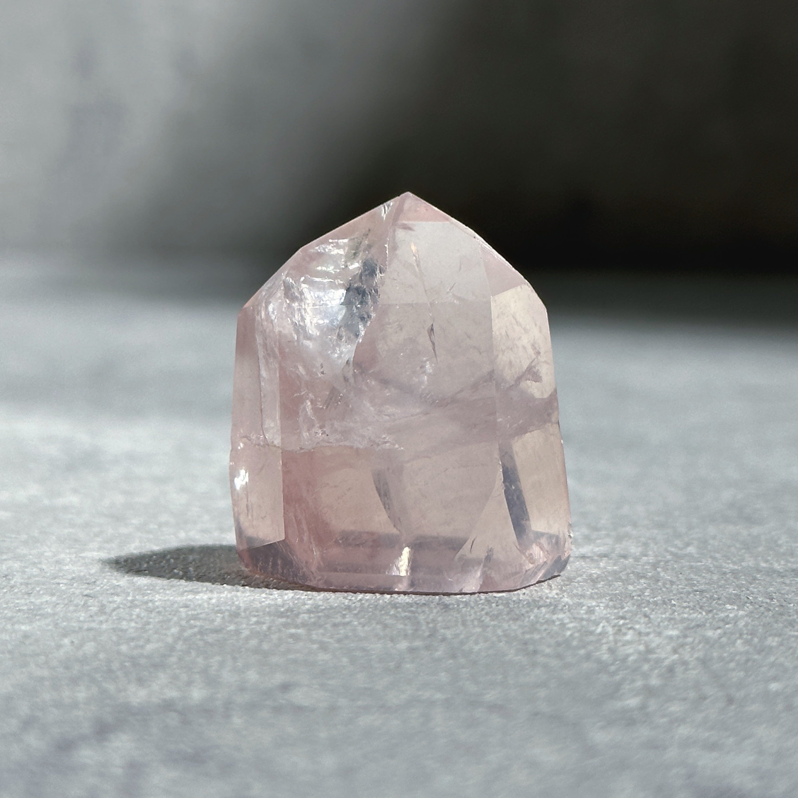 虹◎ローズクォーツ タワー52◇ Rose Quartz Tower ◇天然石・鉱物