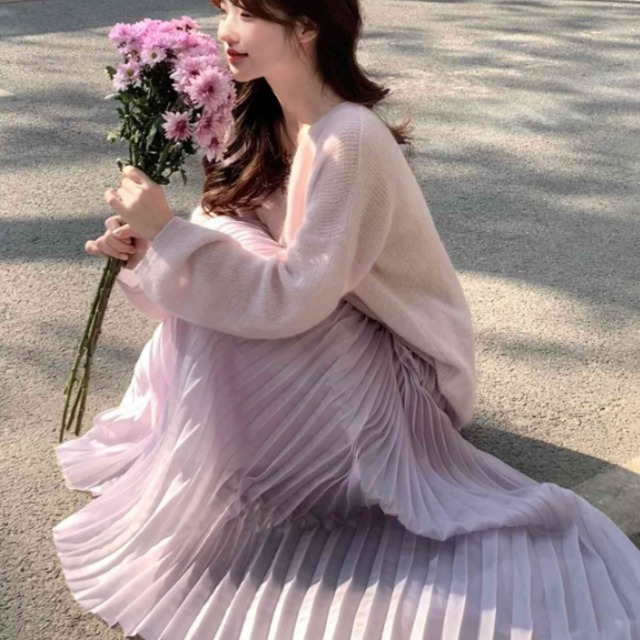 【送料無料】 ロングスカート 春 マキシ丈 フレア Aライン 薄手 裏地 プリーツ かわいい 大人可愛い きれいめ シンプル カジュアル 大人 上品 おしゃれ お洒落 こなれ感 コンサバ系 ラフ 抜け感 エレガント レディライク ガーリー フェミニン 無地 30代 40代 レディース 女性用 ママ服 デート お出かけ お呼ばれ 休日 アウトドア お茶会 女子会 授業参観 誕生日会 着回し 普段使い ファッション コーデ スタイル 楽ちん 体型カバー 定番 着痩せ 垢抜け