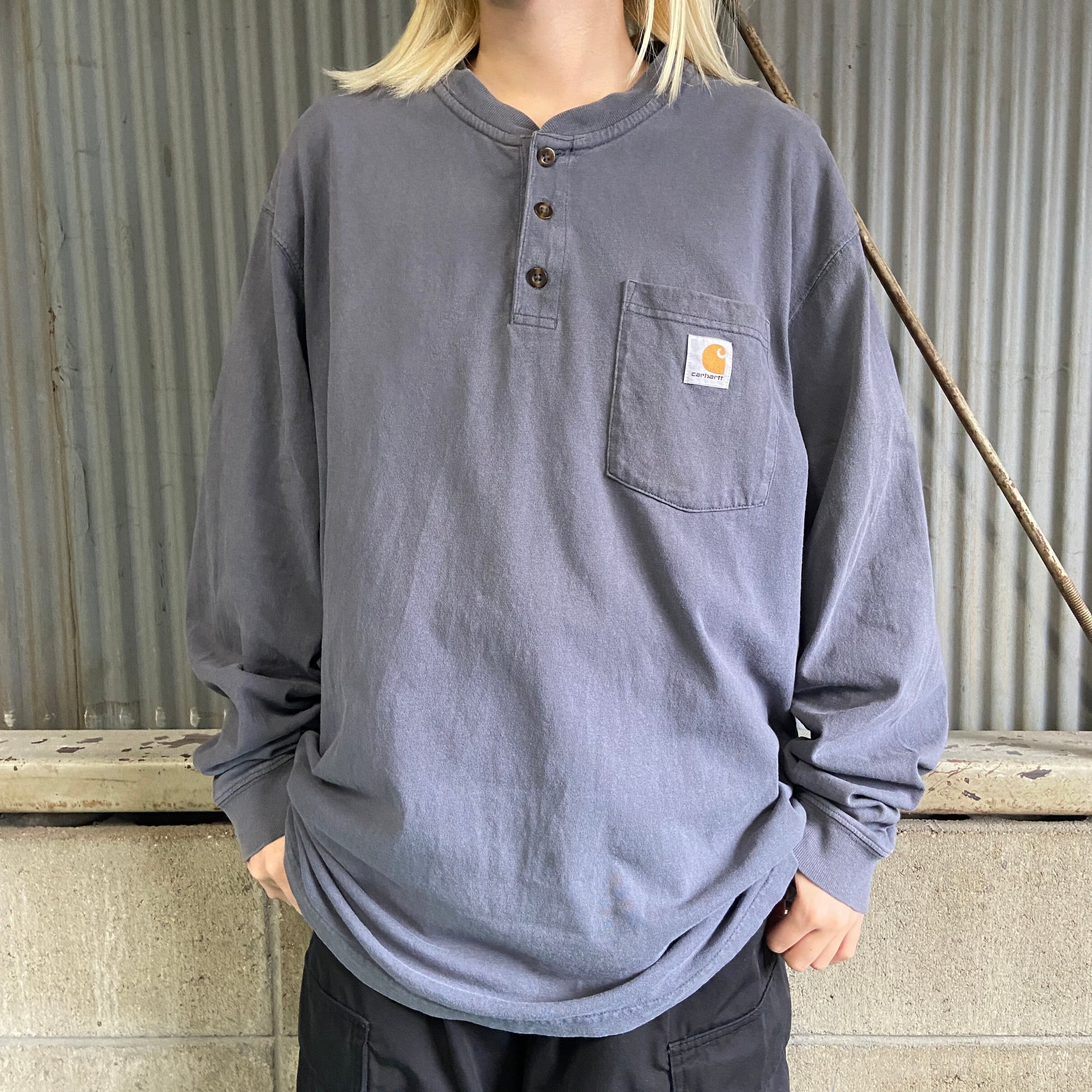 Carhartt カーハート ヘンリーネック ワンポイントロゴ ポケット 長袖Tシャツ メンズL 古着 ORIGINAL FIT グレー ポケT  ロンT ロングＴシャツ【ロングTシャツ】 | cave 古着屋【公式】古着通販サイト