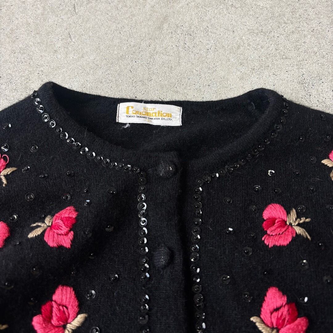 knit cardigan / 花刺繍 ニットカーディガン 黒 #z131 | KAU