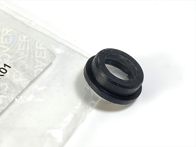 サーモスイッチ　G/K(ラジエーター下)　　パーツNo : CDU2334