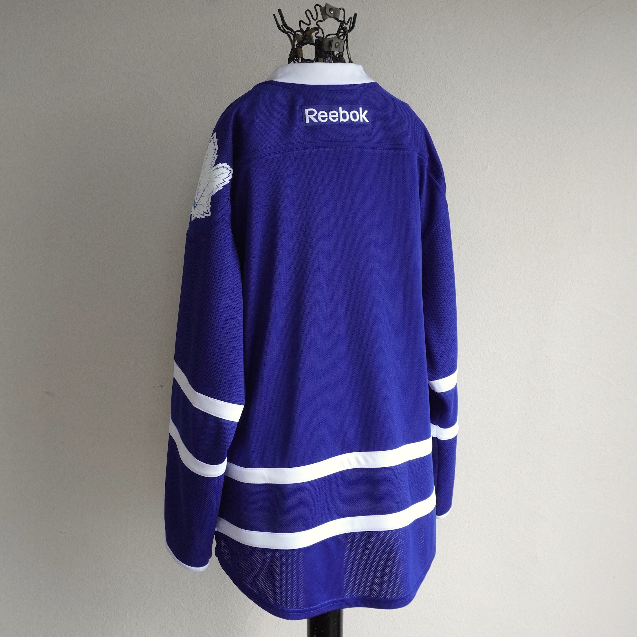 【Reebok】 NHL トロント・メイプルリーフス ゲームシャツ S-1890 Reebok】 NHL トロント・メイプルリーフス ゲームシャツ S-1890 - メルカリ