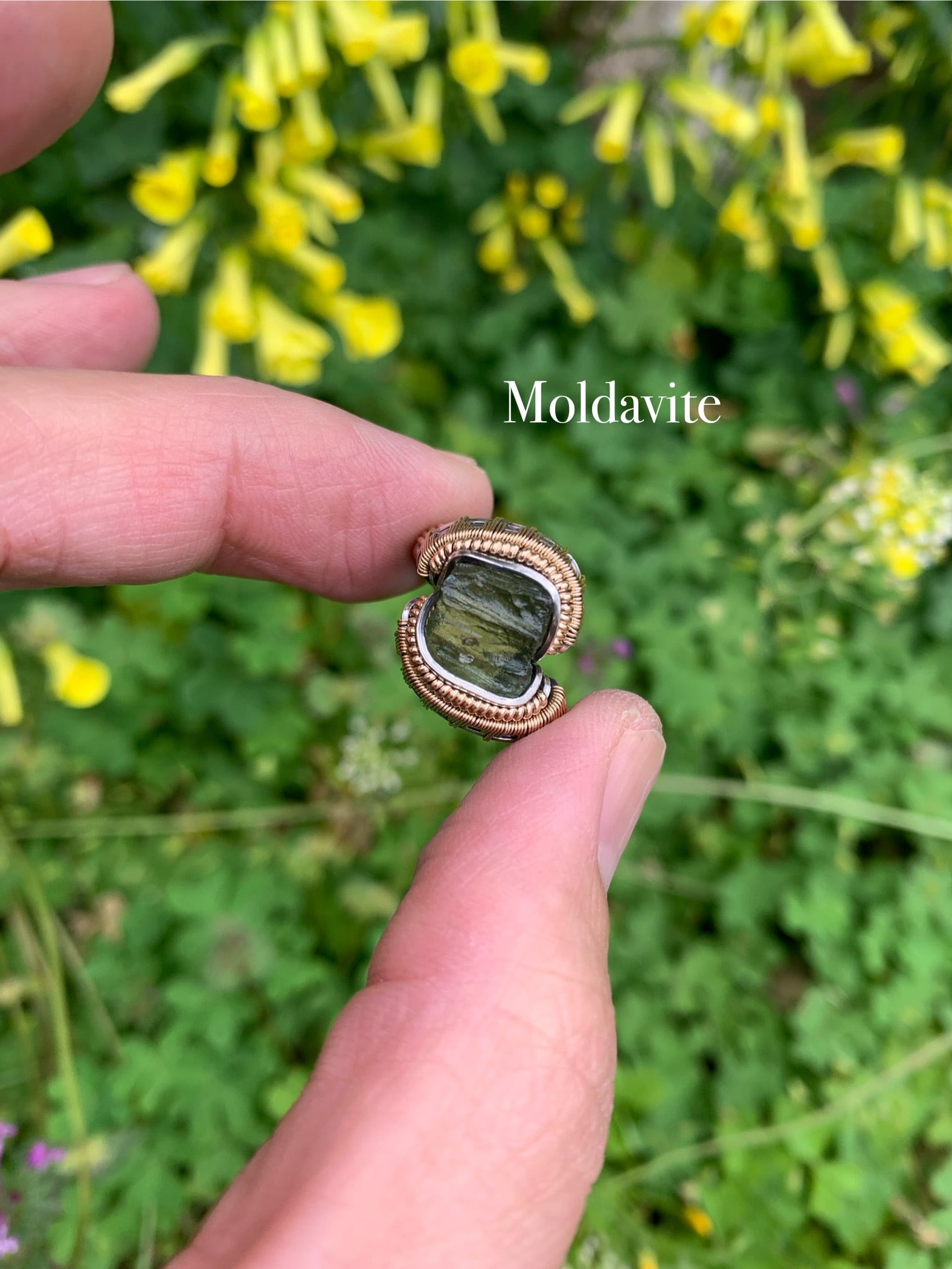 モルダバイト リング