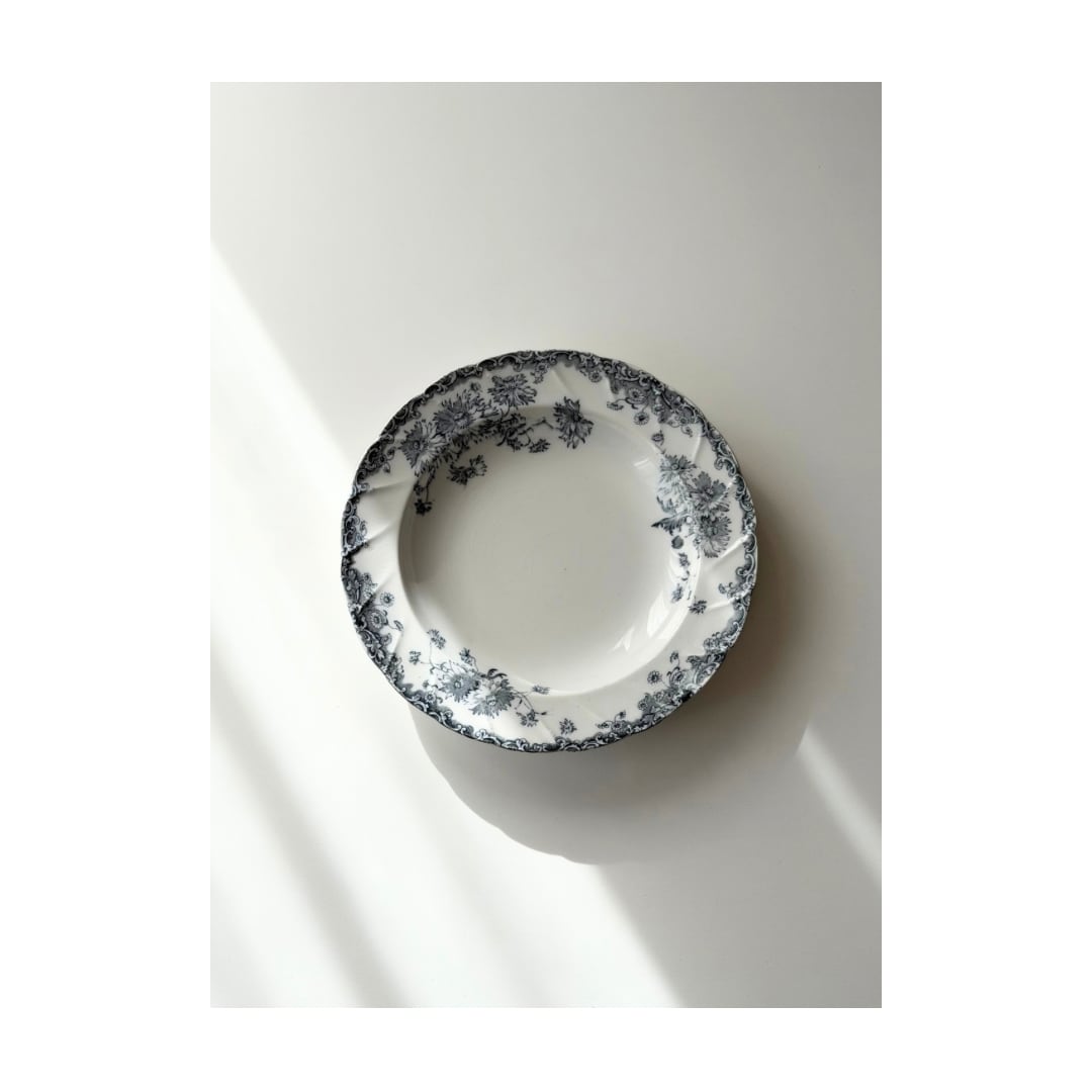 Henry Burgess (H,B) / 矢車菊の深皿プレート a