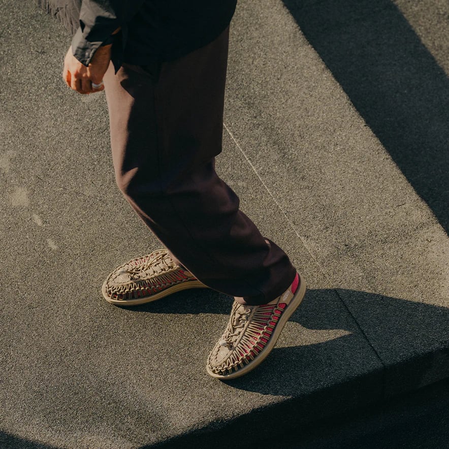 KEEN キーン】UNEEK ユニーク (Timberwolf/Plaza Taupe) | CARNOSA DOORS