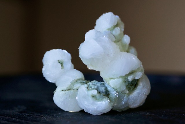 ギロル石/アポフィライト Gyrolite/Apophyllite