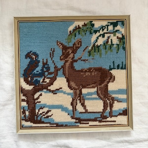 鹿とリスの壁飾り