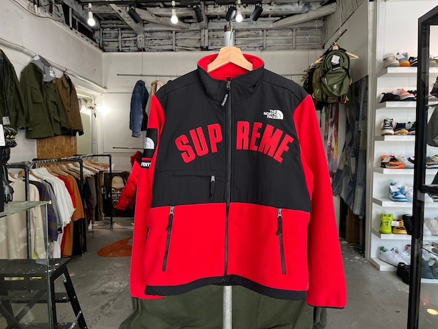 Supreme × THE NORTH FACE ARC LOGO DENALI FLEECE JACKET RED SMALL 77335