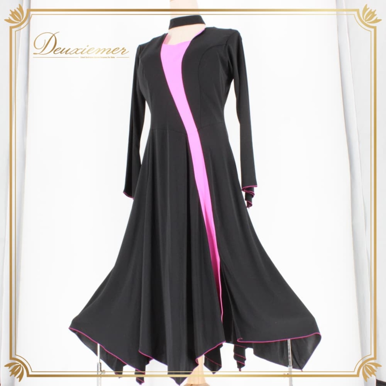 社交ダンス 衣装 Sanline サンリーヌ ドレス スタンダード ブラック系 ピンク系 黒 ワンピース 長袖 チョーカー 無地 バイカラー 社交ダンスドレス スタンダードドレス モダンドレス ラテンじゃない ワンピースドレス 黒ワンピース ピンクライン バックファスナー 伸縮素材 ストレッチ 競技用 ダンス衣装 練習用 舞台用 チョーカーワンピース 紫系ライン ロング丈 着痩せ フレアスカート 前身頃無地 後ろ開き 黒×ピンク 黒地ピンクストライプ ブラック×ピンク系 長袖ワンピース ドレス女性用