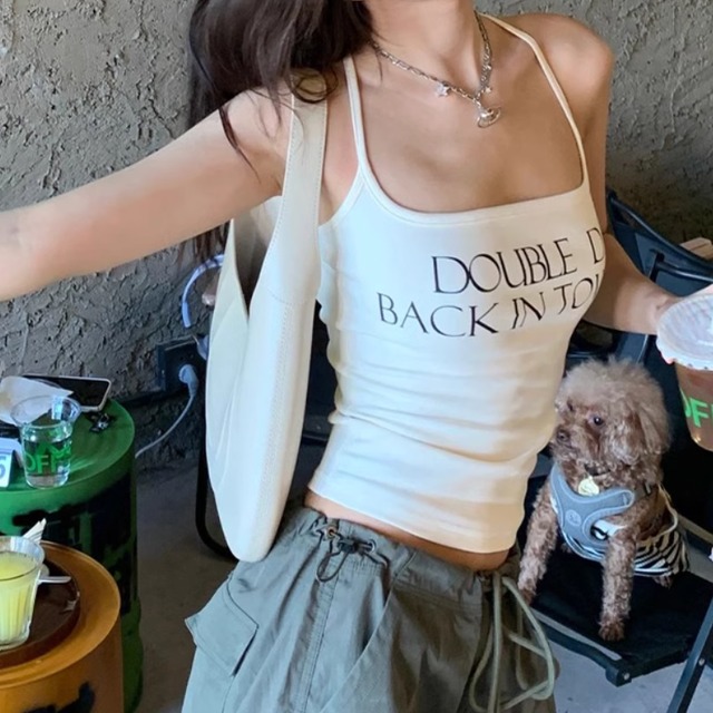 レディース トップス キャミソール インナー ミニ ショート 袖なし ノースリーブ スリム 細身 スマート 伸縮性 薄手 かわいい 大人可愛い きれいめ シンプル カジュアル おしゃれ かっこいい レトロ アジアン こなれ感 ラフ ガーリー 個性的 クール モード系 主役級 存在感 抜け感 ラブリー キュート ベーシック アクティブ ロマンティック ナチュラル 秋 デート お出かけ アウトドア リゾート 海 ビーチ 休日 バカンス コーデ プチプラ 普段使い 着回し モテ M L XL オフホワイト