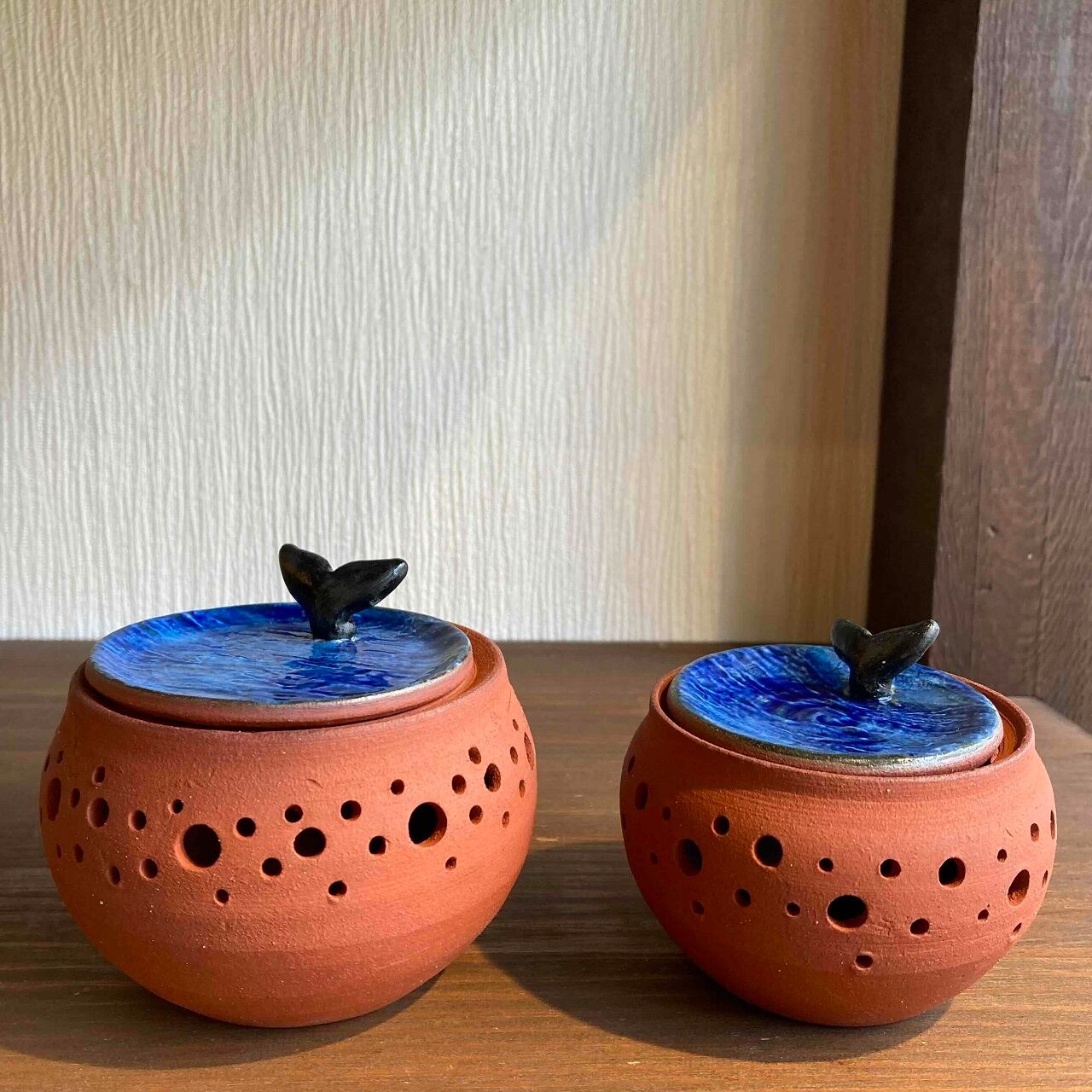 ザトウクジラ海へ 大(コーン用お香立て) | 神戸香屋