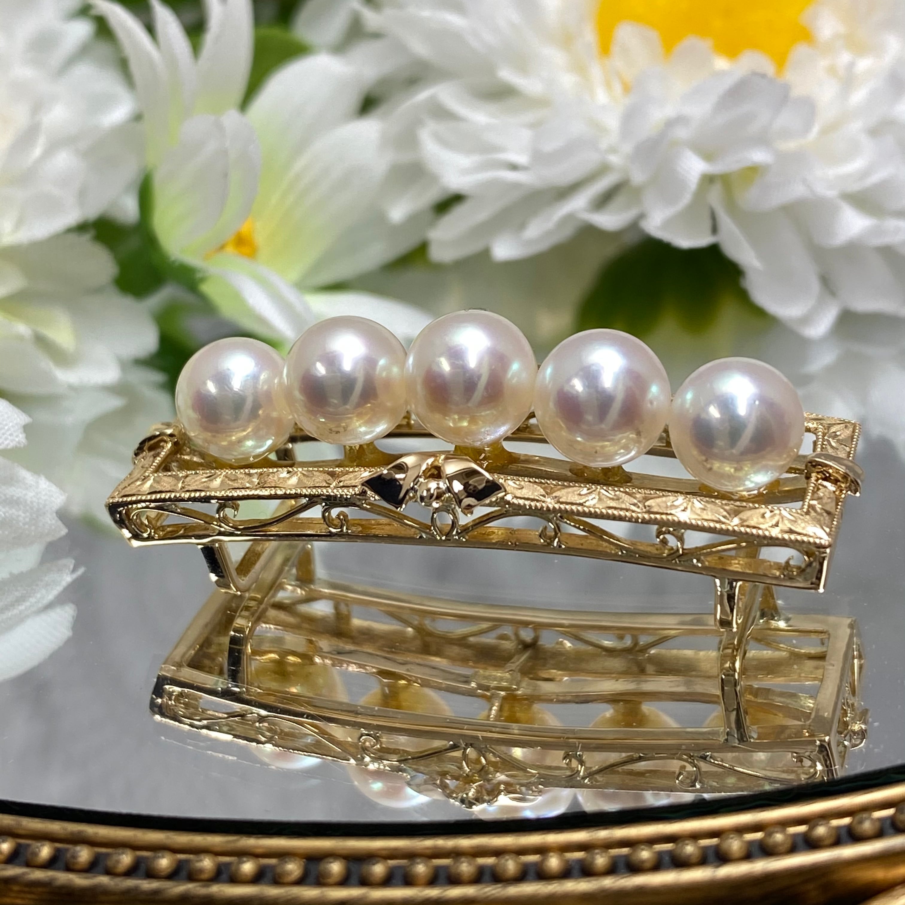ため息が出るほど美しい日本の高級帯留め 高品質の真珠と18金