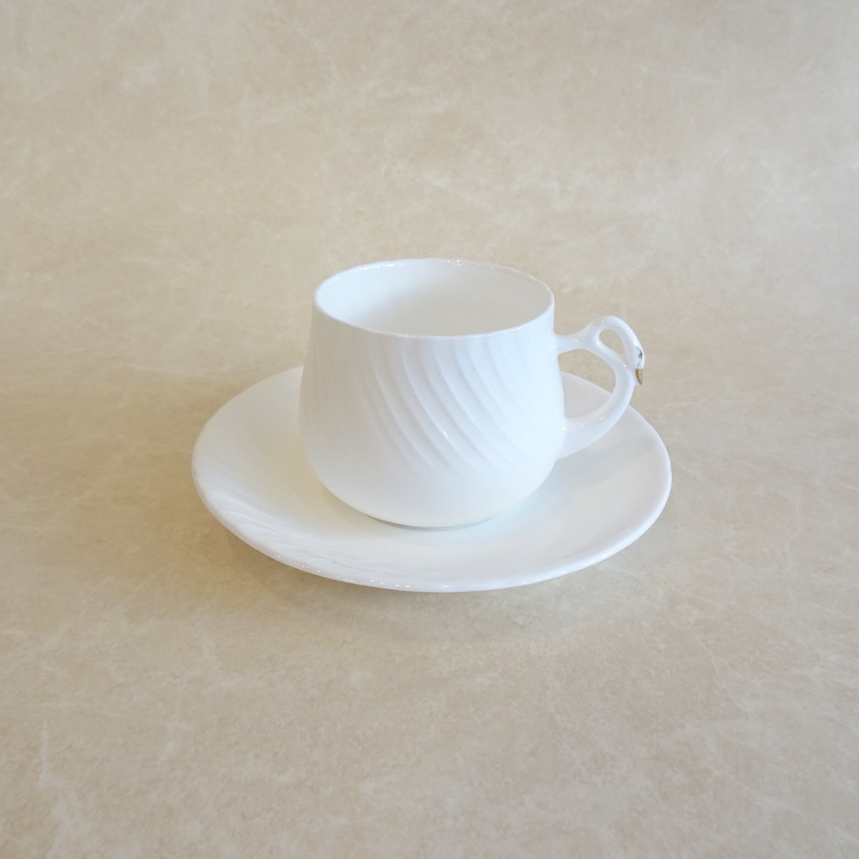 スワンの取っ手のカップ＆ソーサー | 純喫茶家具の村田商會