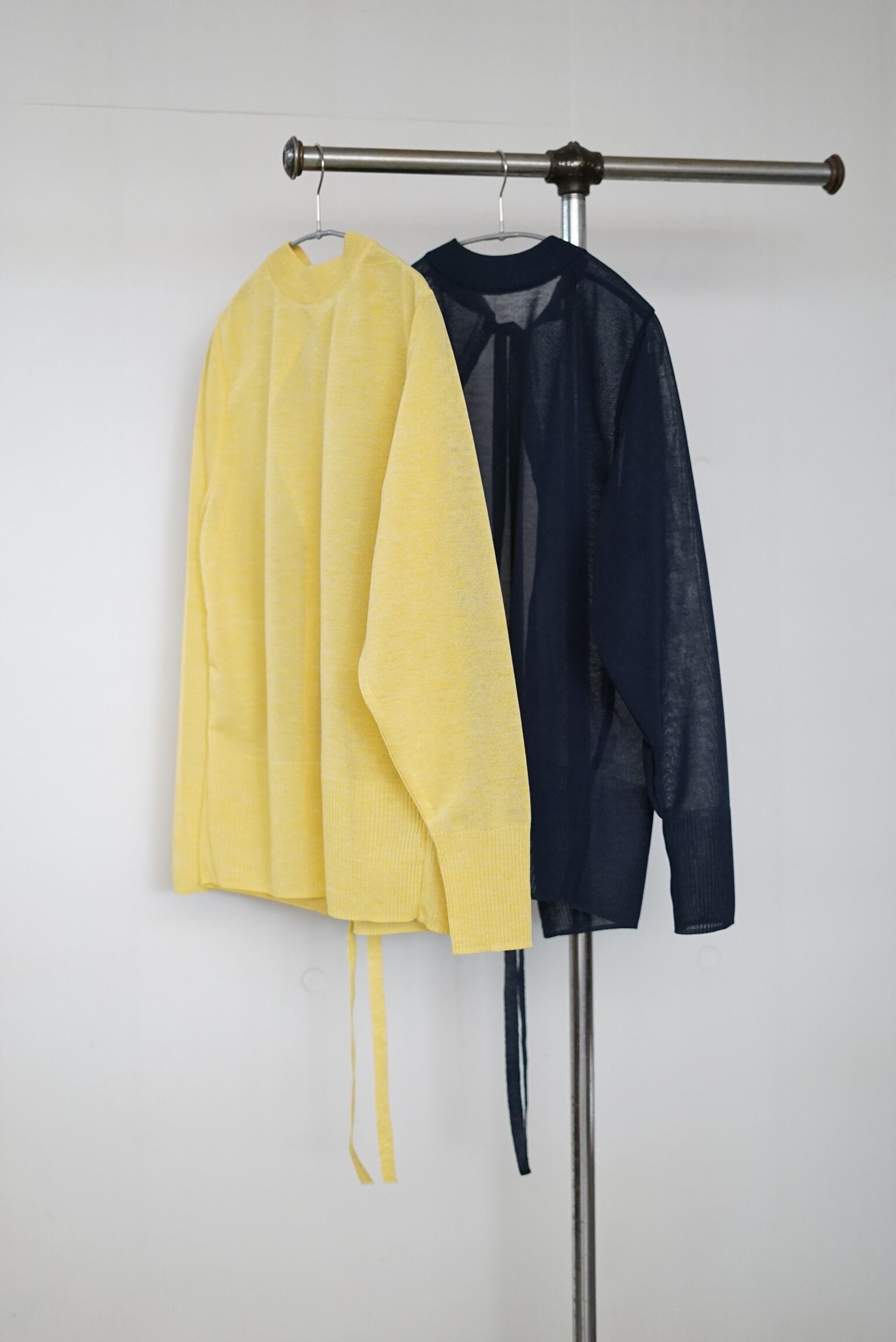 IIROT / sheer Arrange Knit ( Navy / Lemon ) | JUQUI Online